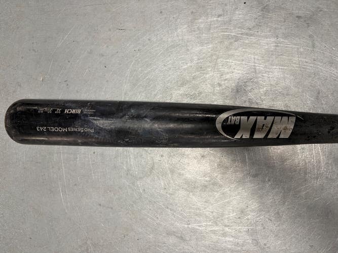 Used MAX BAT PRO SERIES MODEL 243 BB/SB Wood Bat 33" 11307-S000268759