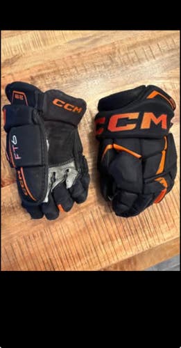 CCM JetSpeed FT6 Gloves 12" (Used)