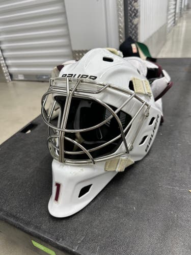 Senior Small Bauer NME One Goalie Mask Pro Stock (Used)