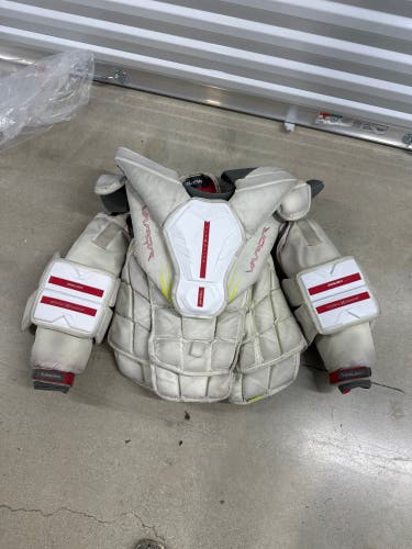 Small Bauer Vapor Hyperlite 2 Goalie Chest Protector (Used)