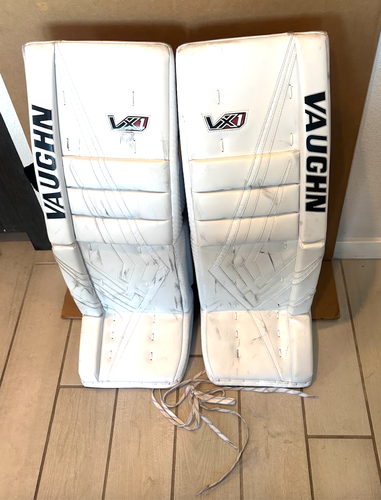 34" Vaughn PRO VX1 Goalie Leg Pads (Used)