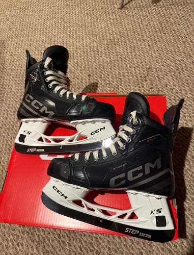 Black 2023 CCM JetSpeed FT6 Pro Hockey Skates Regular Width Pro Stock 6 (Used)