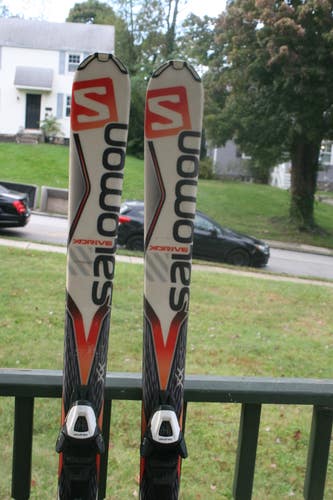 168 cm All Mountain Salomon Xdrive Skis With Salomon Adjustable Bindings