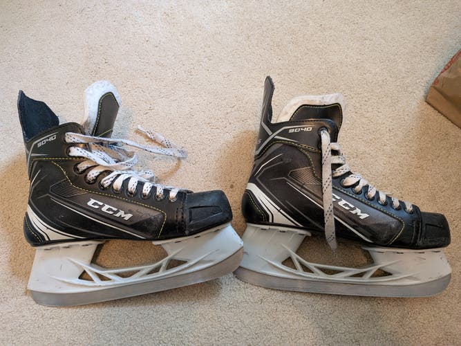 CCM Tacks 9040 Hockey Skates 5 (Used)