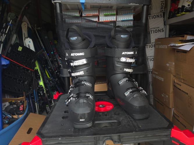 NEW - Atomic Hawx Magna R90 - Flex 90 - Mondo 28/28.5