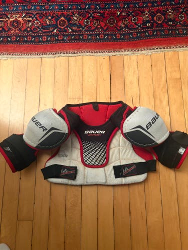 Small / Medium Youth Bauer Vapor Lil Rookie Shoulder Pads (Used)