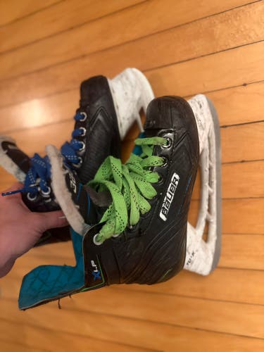 2021 Bauer X-LP Hockey Skates Size 3 (Used)