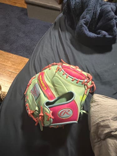 2025 Rawlings Catcher's Heart of the Hide Baseball Glove 34" (Used)