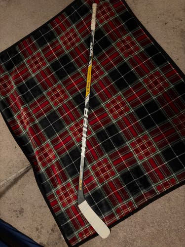 Intermediate Bauer Supreme One.6 Right Handed Hockey Stick P88 67 Flex (Used)