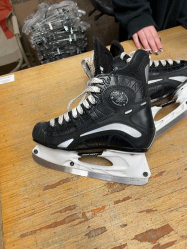 Mission Pure Lite Ice Hockey Skates US 6 E