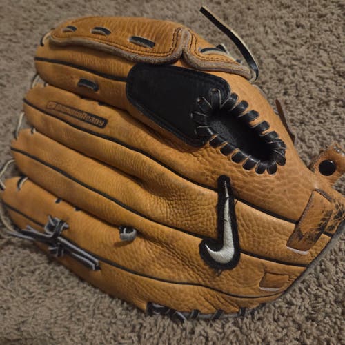Nike RH Keystone Diamond Ready Softball Glove 14" (Used)