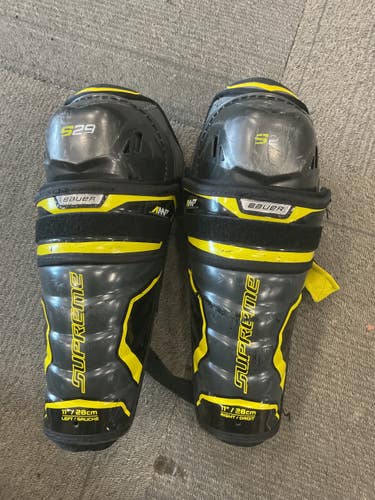 Used Bauer SUPREME 2S Junior Shin Guards Black 11" 11614-S000246278