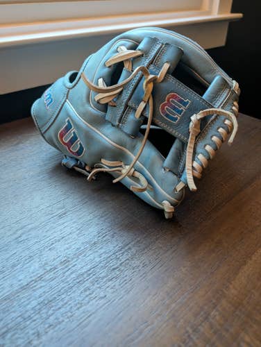Wilson A2000 1786 11.5" Infield Baseball Glove I-Web RHT Autism Speaks Blue