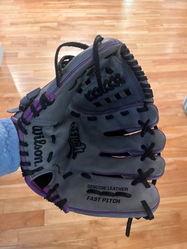 Wilson RH Softball Glove 11.5" (Used)