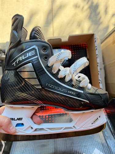 NEW True Hzrdus PRO Skates : 7.5R : +$150 DLC Steel : +Upgraded tounge : Genetix Insoles