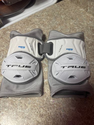 SR LG Large Adult True Frequency 2.0 Arm Pads (Used) elbow guard guards pad lacrosse lax