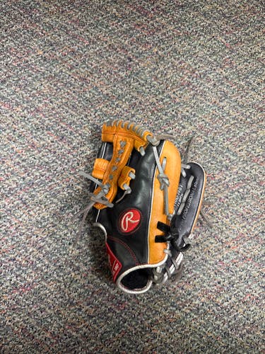 2025 Infield RH Rawlings R9 Baseball Glove 11" (Used)