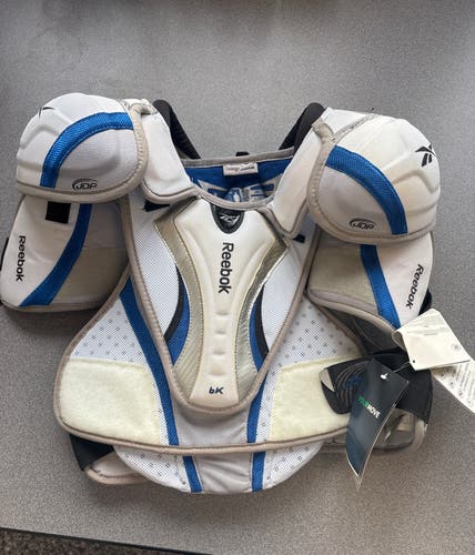 Large Junior Reebok 6K Shoulder Pads (New)