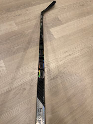 Senior Bauer ADV One / Pulse 2 Right Handed Hockey Stick P28 77 Flex (New)