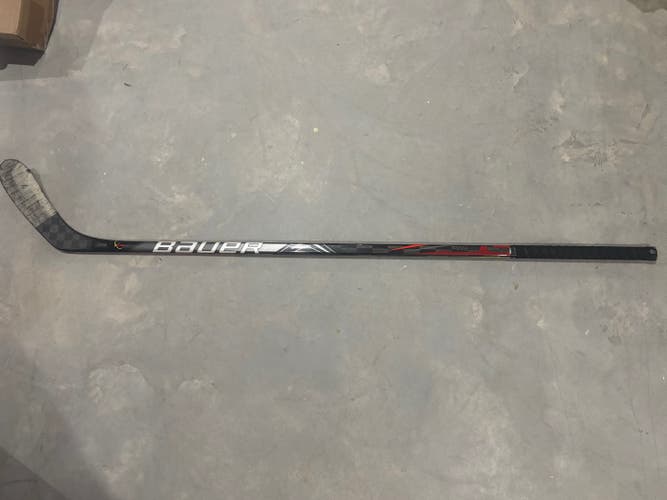 Senior Bauer Vapor Flylite Right Handed Hockey Stick P28 70 Flex (Used)