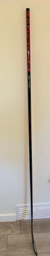 Senior Bauer Twitch Right Handed Hockey Stick P92 77 Flex (New)