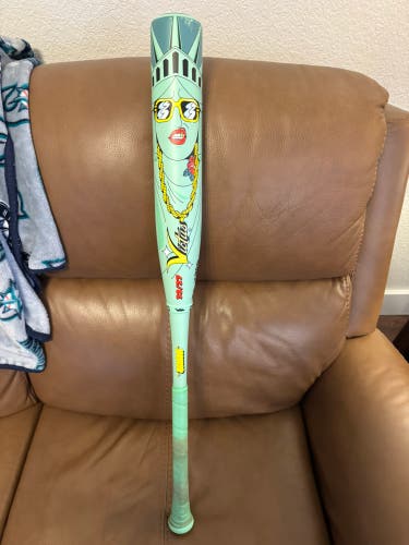 2026 Victus Nova Lit Beacon Composite USSSA Certified Bat (-5) 32" (Used)