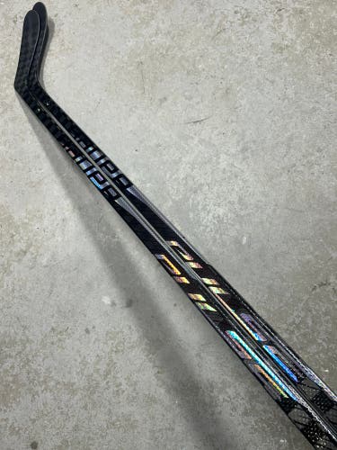 2 PACK 87 Flex Kucherov Curve Senior Bauer Pulse Right Hand Hockey Stick (New) Pro Stock