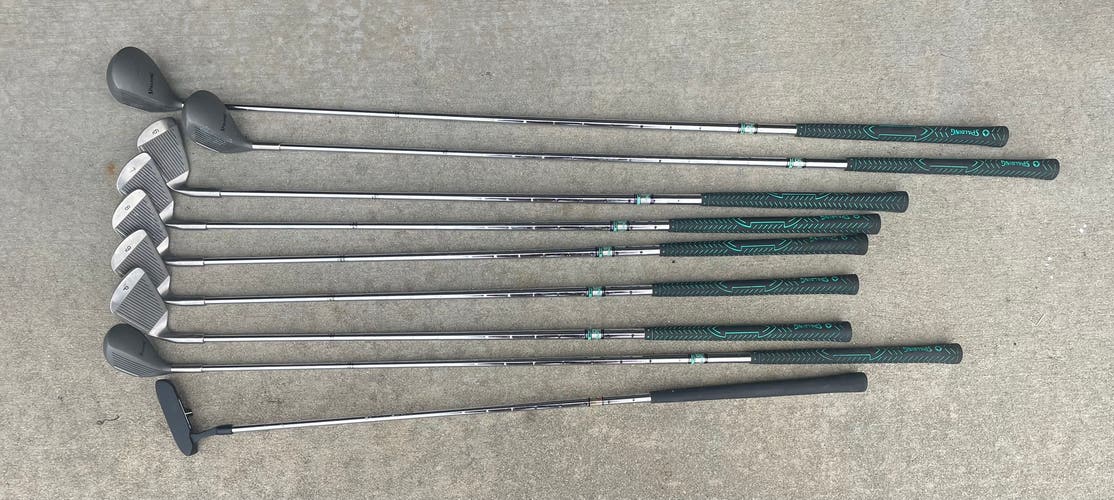 Spalding Centennial Right Handed Clubs (Full Set) 9 Pieces