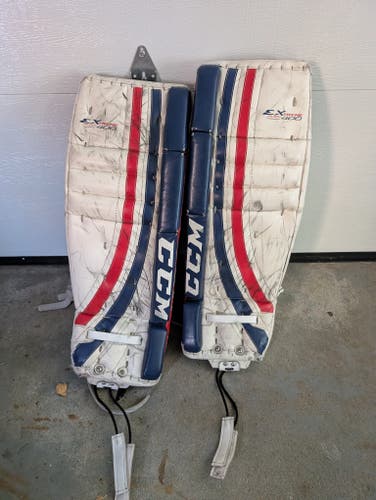 28" CCM Extreme Flex 400 Goalie Leg Pads (Used)
