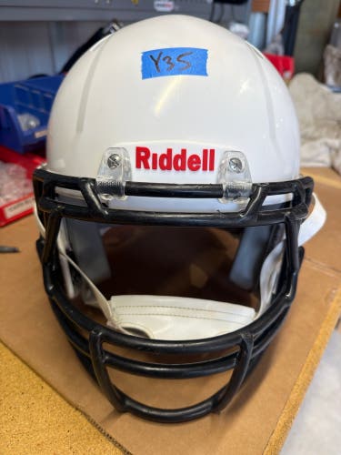 USED RIDDELL SPEED CLASSIC YOUTH HELMET - XL - WHITE