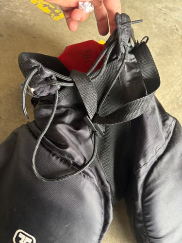 Youth Large Hockey Pants (Used)