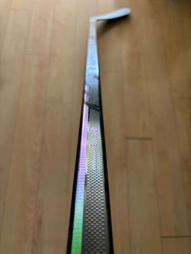Warrior Covert QR6 Pro W03 (P92 / P29) Right Handed Intermediate Hockey Stick 55 Flex (Used)