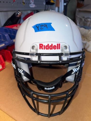 USED RIDDELL SPEED ICON YOUTH HELMET - LARGE - WHITE