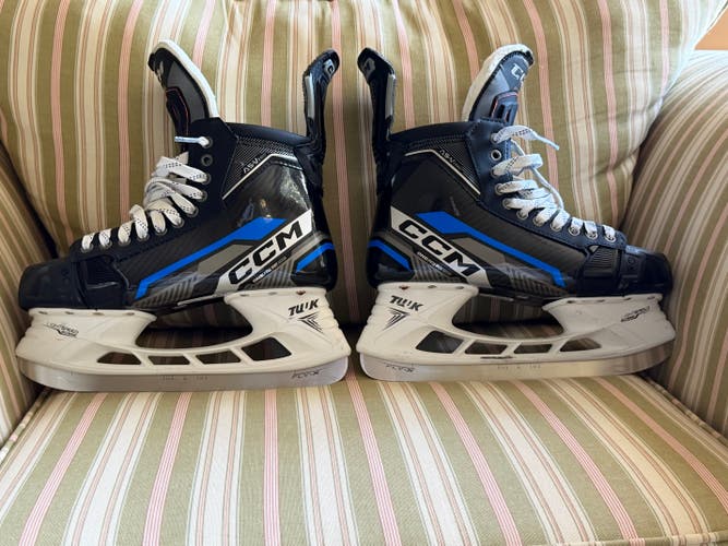 Black/Navy 2022 CCM AS-V Pro Hockey Skates Regular Width Pro Stock 10 (Used)