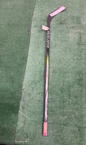 Junior Bauer Vapor Hyperlite 2 Hockey Stick Right Handed P92 40 Flex (Used)