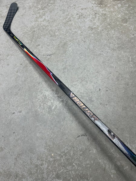 82 Flex Custom P86 Bauer Flylite Right Hand Hockey Stick (New) Pro Stock