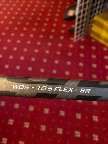 Senior Warrior Alpha LX 20 Right Handed Hockey Stick W05 105 Flex (New)