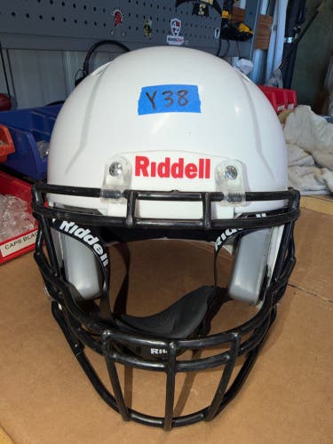 USED RIDDELL SPEED CLASSIC YOUTH HELMET - XL - WHITE