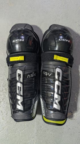 Junior CCM Tacks AS-V 13" Shin Pads