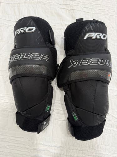 Used Bauer Pro Goalie Knee Guards