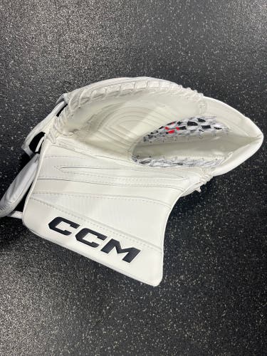 CCM Extreme Flex 7.9 Full Right (New)