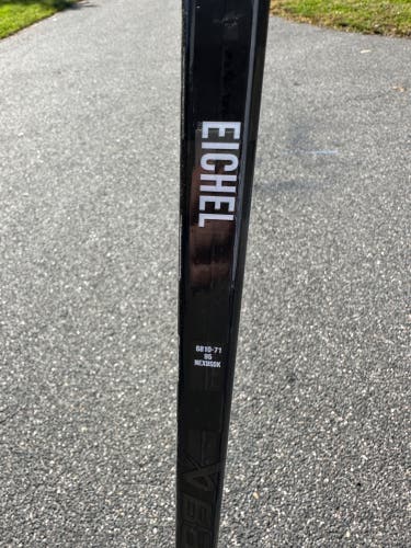 Senior Bauer Nexus DK Right Handed Hockey Stick P86 Zegras 95 Flex Pro Stock (Used) - Eichel
