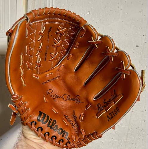 Wilson Roger Clemens A2150 RHT Baseball Glove 12"