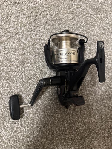 Shimano Bait-Runner 4500B Fishing Reel