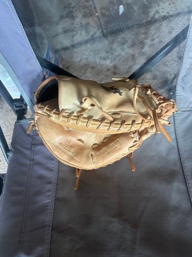 Rawlings Heart of the Hide RH Catcher's Baseball Glove 33" (Used)