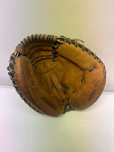 Mizuno Prospect Series GXC102 Youth 32" Catcher's Mitt - RHT - Broken In