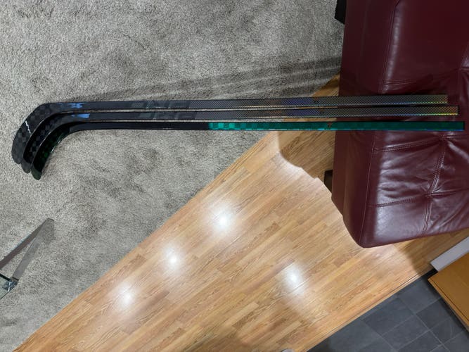 Intermediate PRO Red Line Barkov Pro Right Handed Hockey Stick Toe Pattern 65 Flex Pro Stock