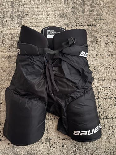 Men's Senior Medium Bauer Hockey Pants (Used)