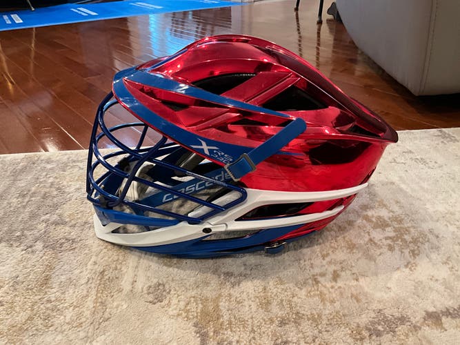 USA CUSTOM Cascade XRS Pro Helmet (LIKE NEW) SEND OFFERS. WILLING TO NEGOTIATE!