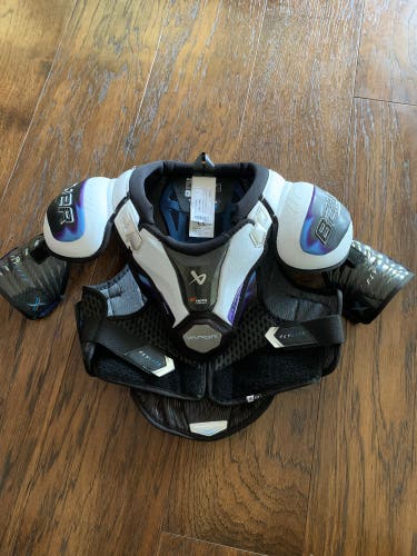 Small Junior Bauer Vapor Flylite Shoulder Pads (New)